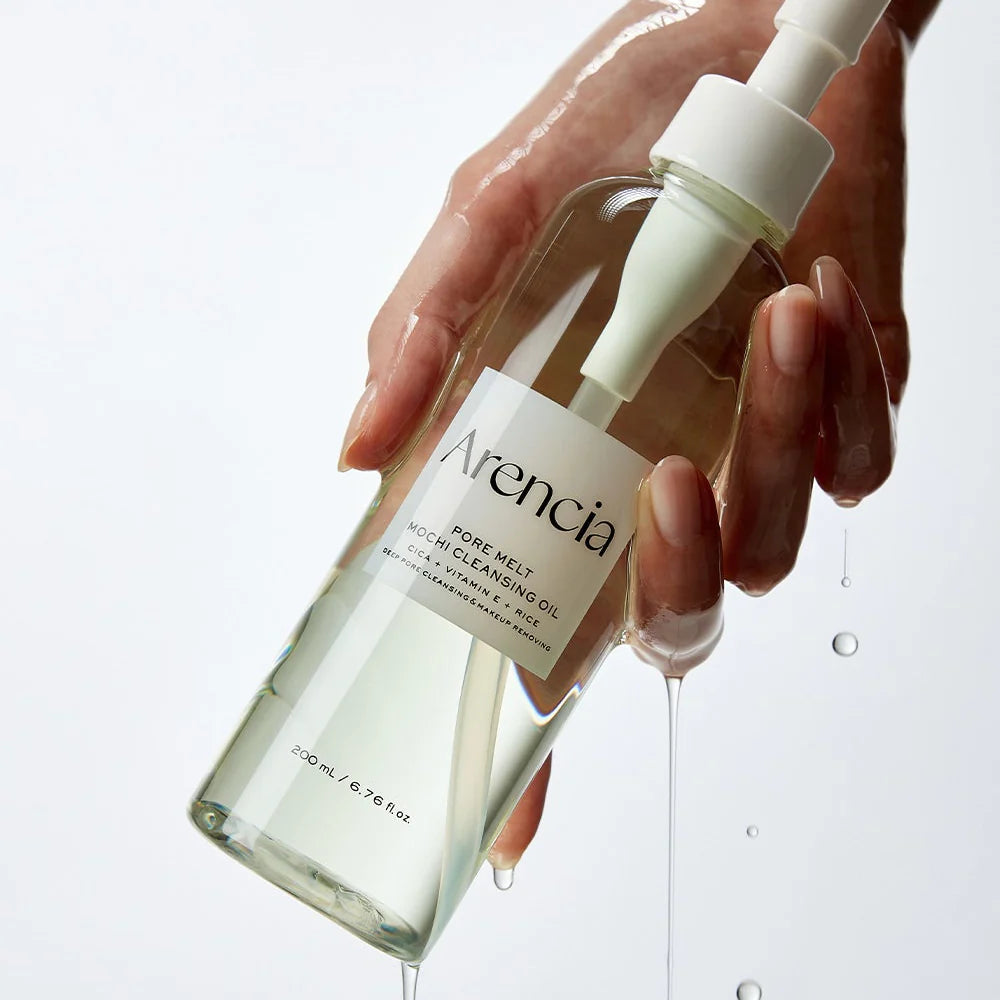 Lightweight, non-greasy Arencia Pore Melt Mochi Oil texture – Fast-emulsifying Korean cleansing oil for a "Glass Skin" finish at Atelier De Glow UK