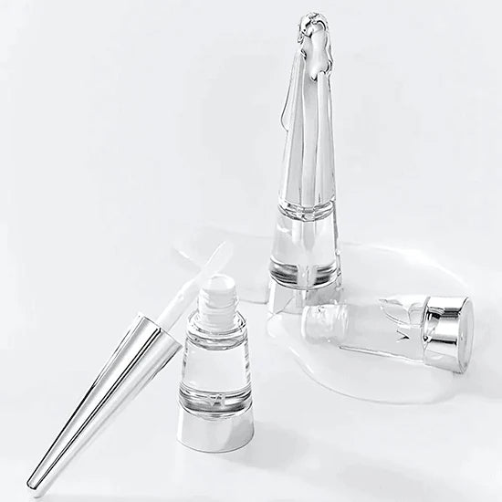 VT Reedle Shot Lip Plumper Expert for treating dry, thin lips and enhancing volume with a gentle, tingling exfoliation effect from Atelier De Glow UK.