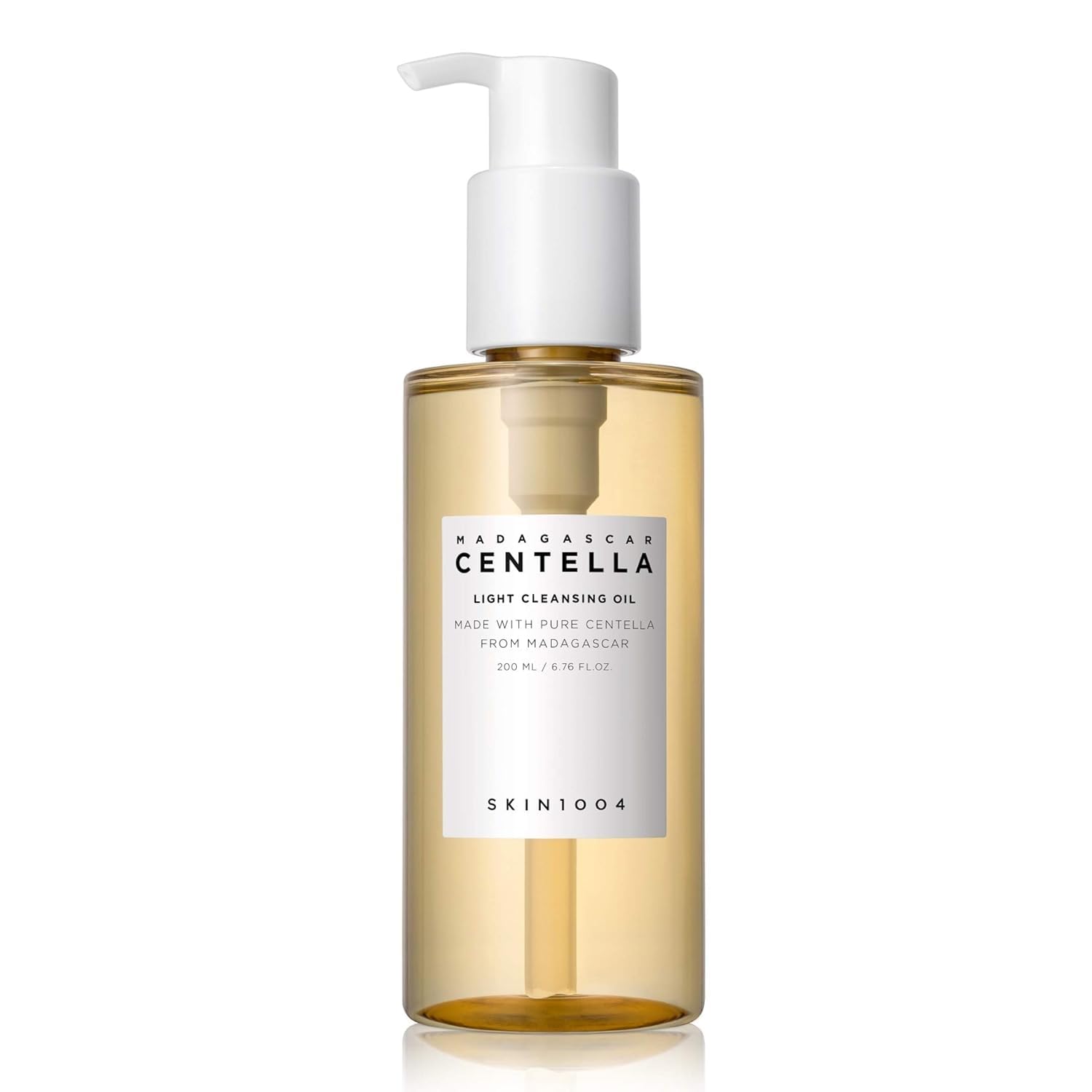 SKIN 1004 Madagascar Centella Light Cleansing Oil 200ml – Pure Centella Asiatica and botanical oil-based Korean first cleanser available at Atelier De Glow UK.