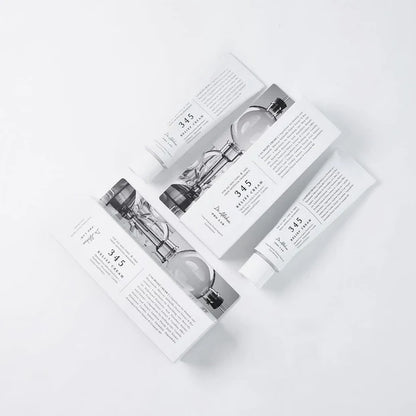 Refreshing, fast-absorbing gel-cream texture of Dr. Althea 345 – Non-sticky Korean moisturizer for oily and combination skin at Atelier De Glow UK.