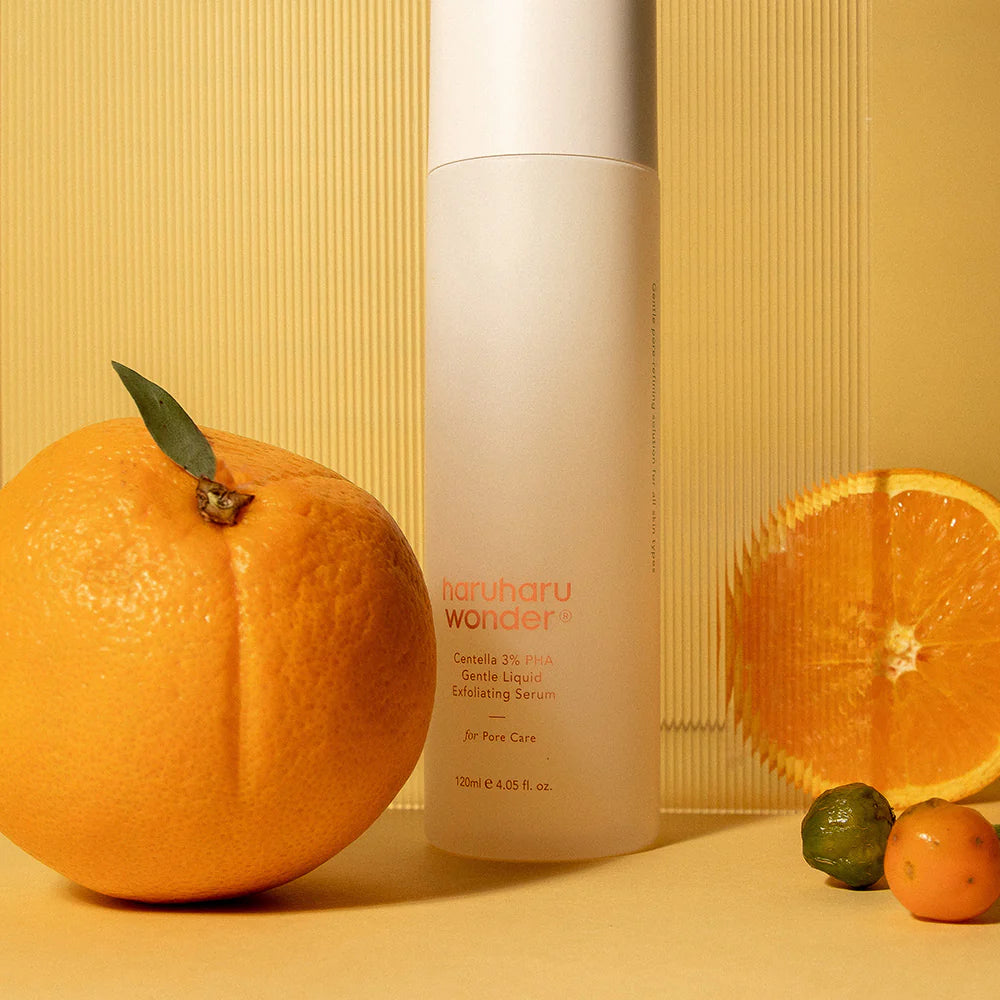 Watery, fast-absorbing texture of Haruharu Wonder Centella PHA Serum – Lightweight, non-sticky exfoliating liquid for daily use at Atelier De Glow UK.