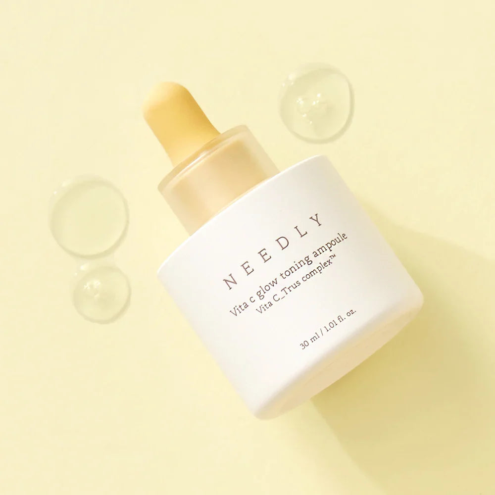 Needly Vita C Glow Toning Ampoule – target dark spots, uneven tone, and dehydration with this hypoallergenic fruit-extract infused serum from Atelier De Glow UK.