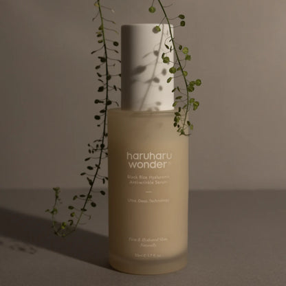 Milky, high-absorption texture of Haruharu Wonder Anti-Wrinkle Serum – Non-sticky, lightweight firming essence for daily use at Atelier De Glow UK.