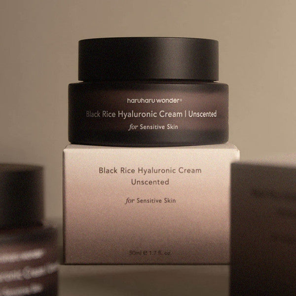 Soft, fast-absorbing texture of Haruharu Black Rice Unscented Cream – Lightweight, non-greasy vegan moisturizer with a satin finish at Atelier De Glow UK.