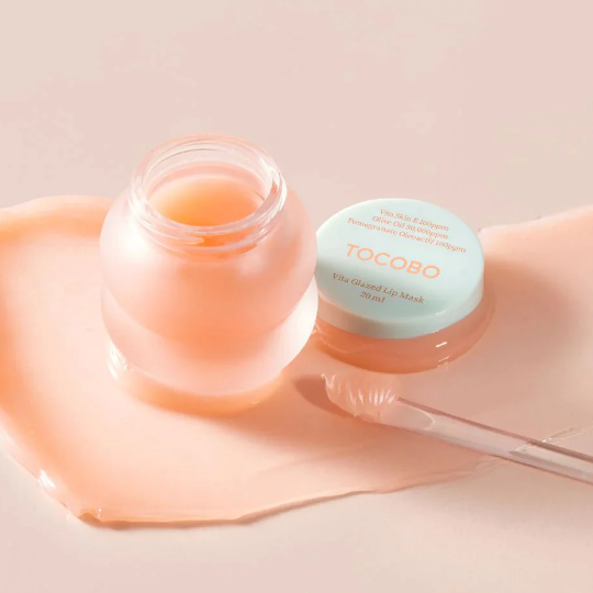 TOCOBO lip mask for deep bleeding lip cracks, unsightly dry skin flakes, and dehydrated matte lipstick pilling – Nourishing treatment from Atelier De Glow UK.